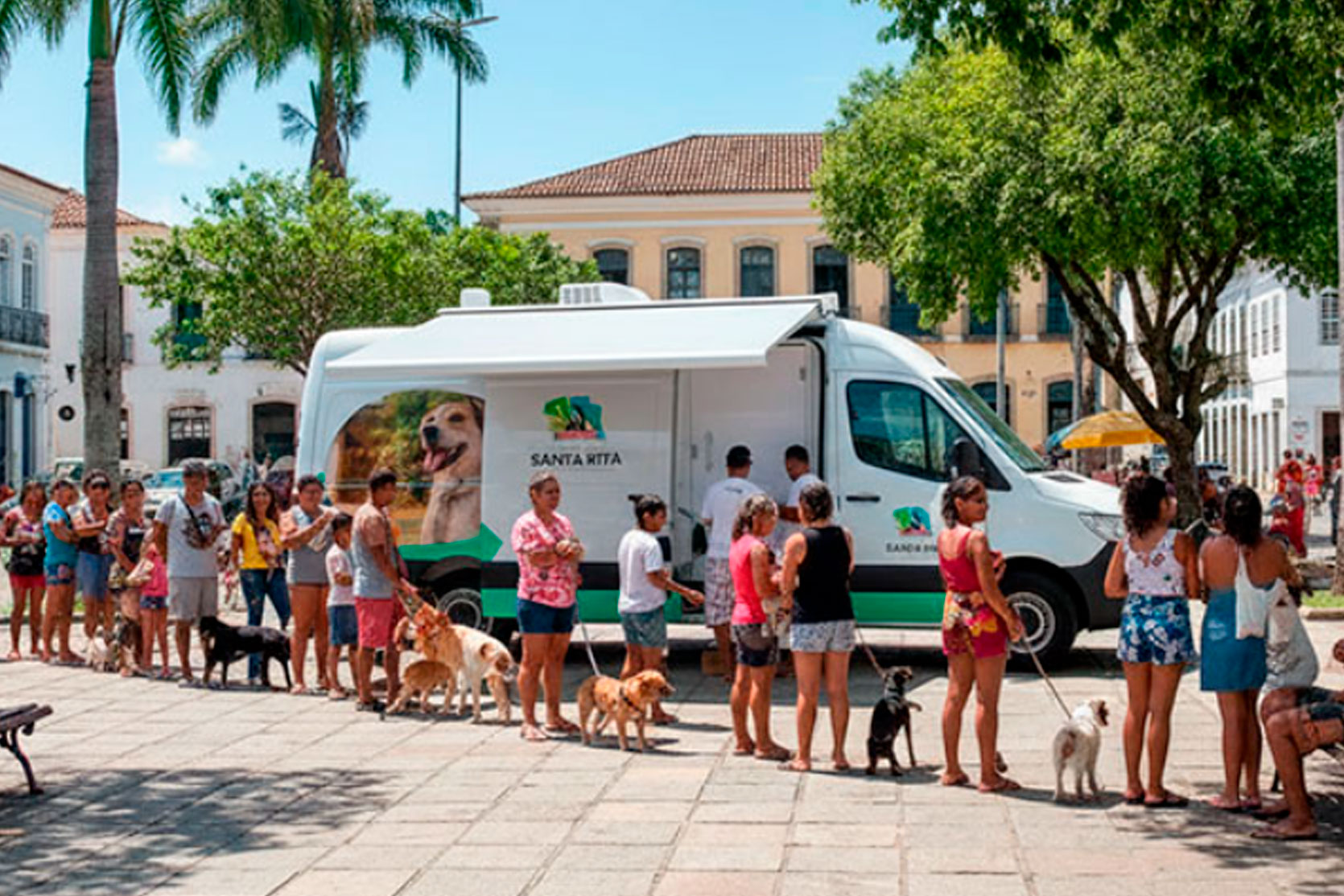 Unidade Móvel de Atendimento Veterinário