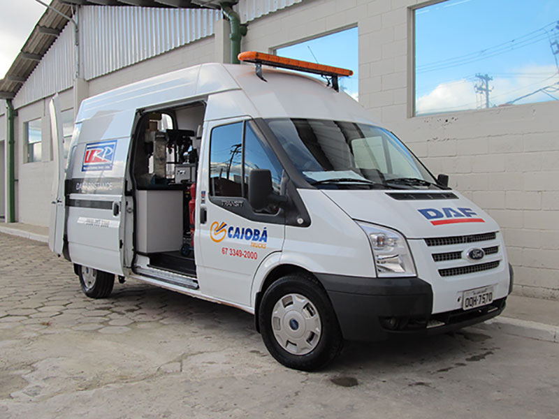 A Eco X transformou o veículo Ford Transit em unidade móvel para Caiobá Trucks